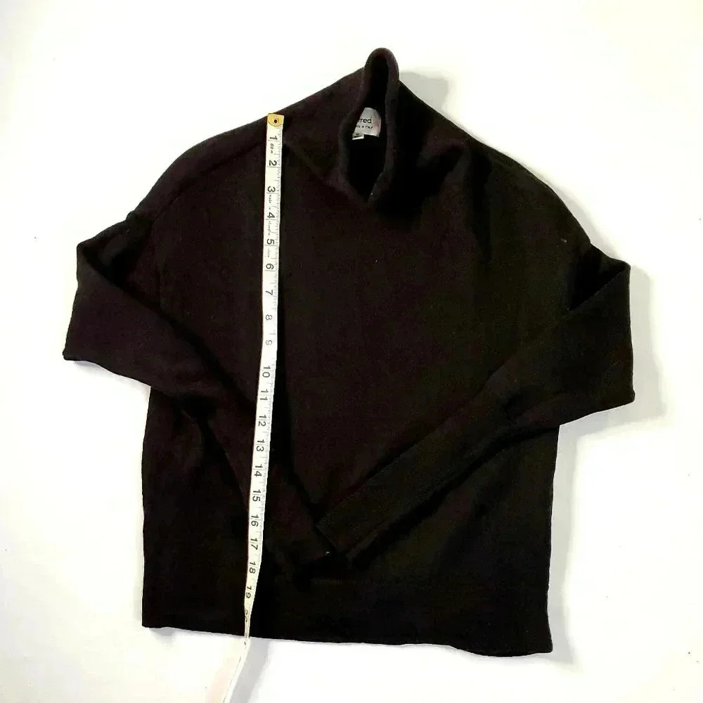 Wilfred Aritzia Cyprie MockNeck Black 100% Italian Yarn Cropped  Sweater …